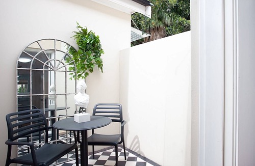 Lewisham Apartment | Modern and Cosy Inner West Apartment