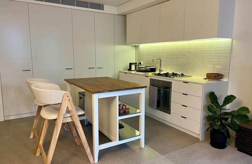 Randwick Apartment | Modern and cozy 1 bedroom apartment in a central location in Randwick