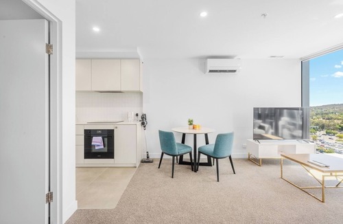 Phillip Apartment | Modern and Cozy 1-Bedroom Apartment in Phillip