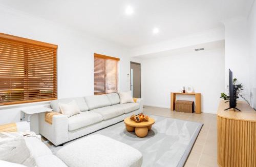 Applecross Villa | Modern Applecross Townhouse