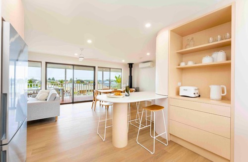 Goolwa Beach House | Modern Beachside Home with Stunning Coastal Views