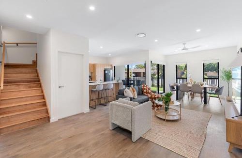 Capalaba House | Modern Brand New House near Mall Park with 2Parking