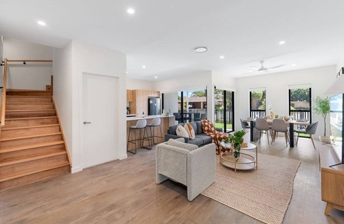 Capalaba House | Modern BrandNew House near Mall/Park with 2Parking