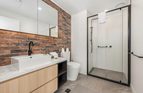 Brunswick Apartment | Modern Brunswick
