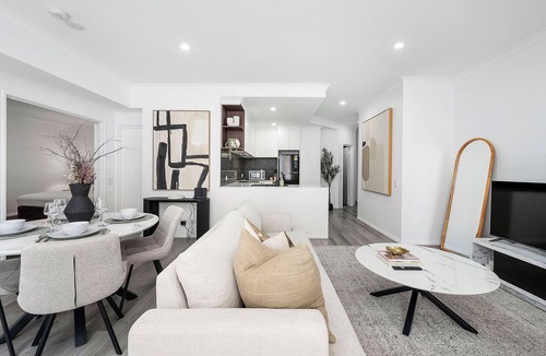 East Perth Apartment | Modern City Escape | Stylish 2BR Apartment