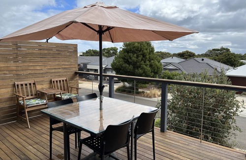Cowes House | Modern Coastal Home