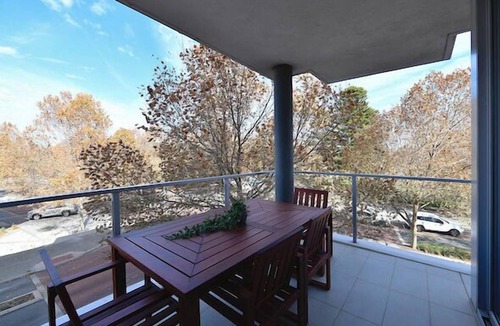 Rockingham Apartment | Modern & Convenience meets Capri on Flinders