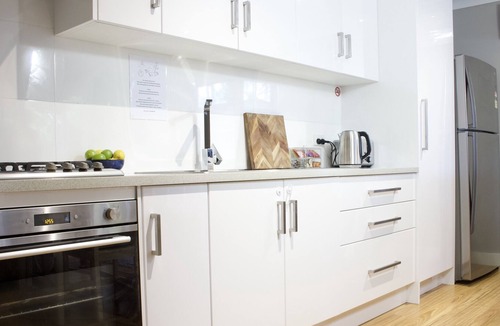 Umina Beach House | Modern Cottage with Heated Pool - Walk to Beach