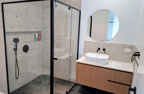 Highton Villa | Modern Cozy Escape Geelong