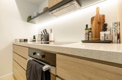 Windsor Apartment | Modern Elegance meets Comfort!
