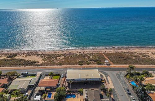Wedgefield Apartment | Modern & Exceptional Suite in Prime Location