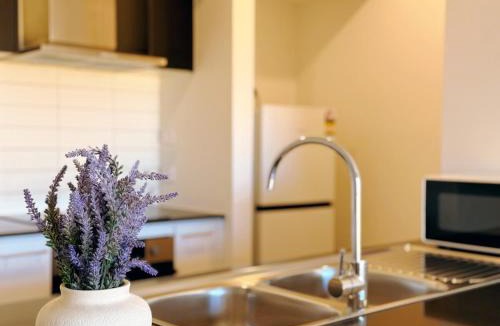 Charlemont House | Modern Geelong Escape with EV Charger - Geometry