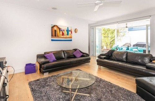 Mosman Park House | Modern home, pool, walk to beach