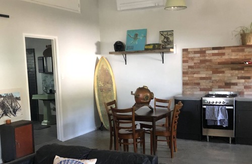 Iluka Apartment | Modern industrial self contained dwelling one bedroom pet friendly