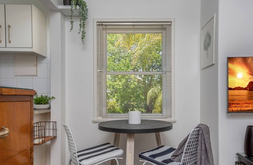 Drummoyne Apartment | Modern Inner-West Apartment with On-site Pool