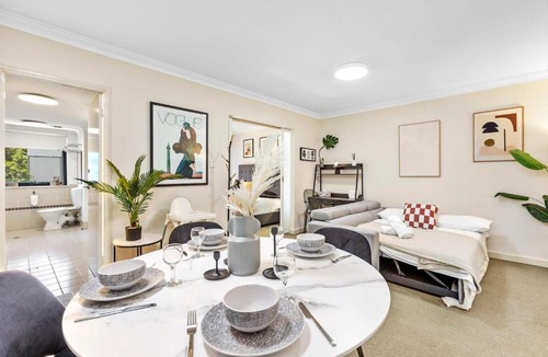 Perth Central Business District Apartment | Modern Kings Park Hideaway Walk to Perth CBD