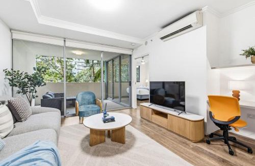 West End Apartment | Modern Luxe Urban Comfort in Central Green Heart