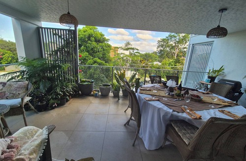 Mitchelton Apartment | Modern luxury convenient apartment