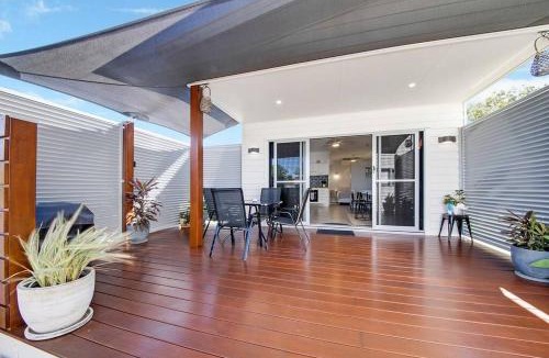 Emu Park House | Modern Luxury Studio Apartment