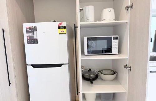 Clayton Apartment | Modern M City Resort Suite 2BR w Balcony Parking M2808