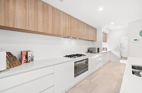 Willetton House | Modern Minimalistic Home 3BR