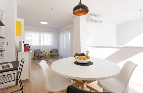 Wieden Apartment | Modern Penthouse Duplex Suite very close to Opera and Karlskirsche #1of4