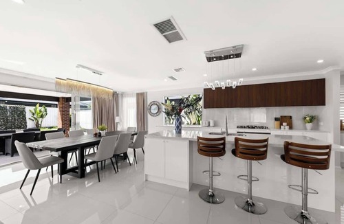 Werribee House | Modern Werribee Retreat Close Shops & Nature