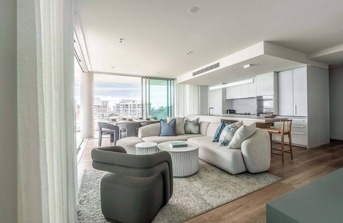 Coolangatta Apartment | Monet by Khove