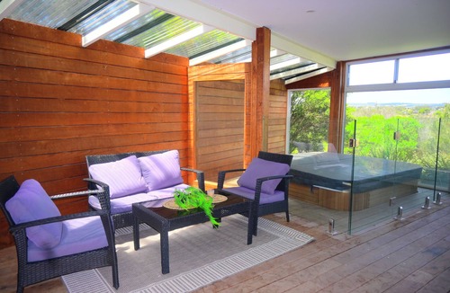 Fingal House | Moonah Links Golf Course | Peninsula Retreat - Sleeps 14+