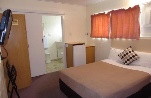 Innisfail Hotel | Moondarra Motel