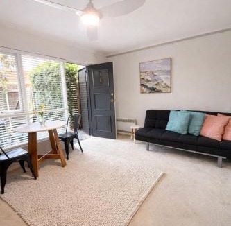 Carnegie Apartment | Moonya Courtyard
