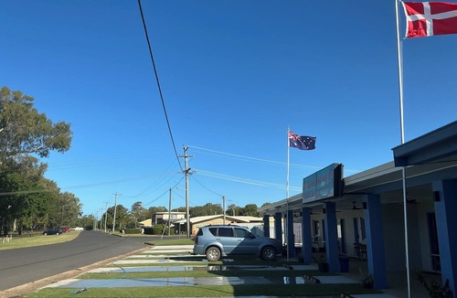 Moore Park Beach Hotel | Moore Park Beach Motel