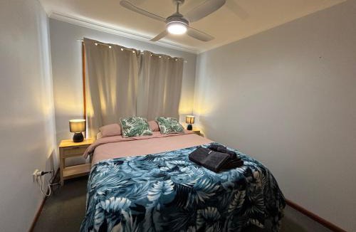 Moore Park Beach House | Moore Park Beach Gardens-walk to the beach