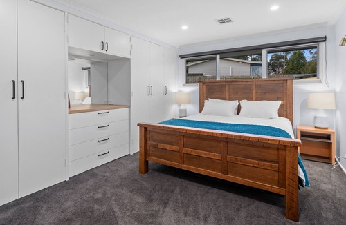 Kilsyth House | Mooroolbark Pet Friendly 4 Bedroom House