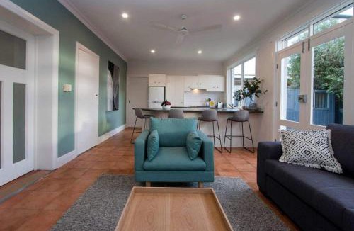 Cumberland Park House | Morris & Eaton Cottages in Vibrant Cumberland Park