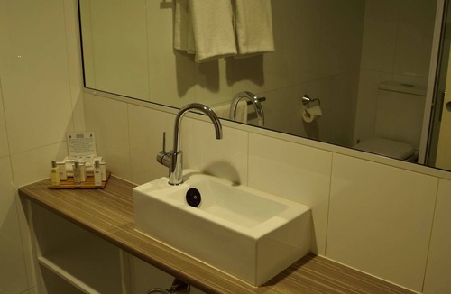 Rockhampton Hotel | Motel 98