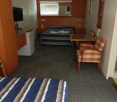 Ipswich Hotel | Motel Monaco