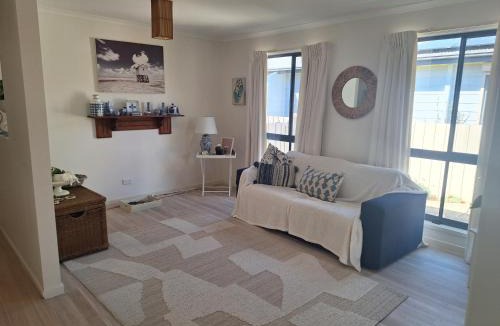 Coronet Bay House | Moto GP Hidden Gem