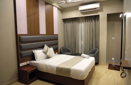 Manapakkam Hotel | Mount Grande