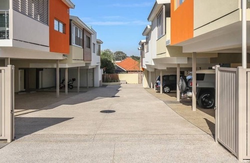 Mount Hawthorn Apartment | Mount Hawthorn: Perfect City Pad. Sleeps 2