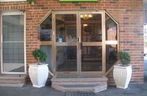 Mount Kuring-gai Hotel | Mount Kuring-Gai Motel
