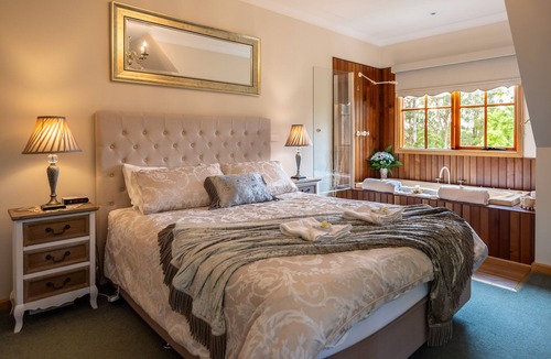 Mount Dandenong Bed & Breakfast | Mountain Lodge