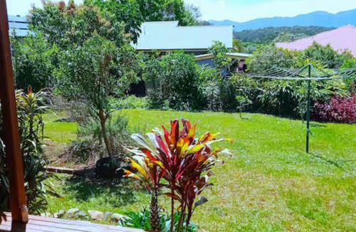 Bellingen House | Mountain View Oasis - walk to Bello river and town