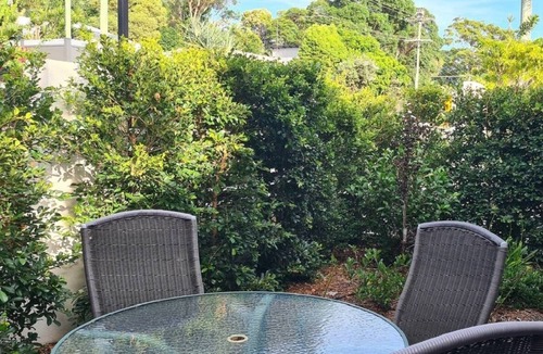 Mount Coolum Apartment | Mountain Views near the Sea