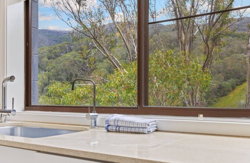 Thredbo Apartment | Mowamba E5 - Central Village