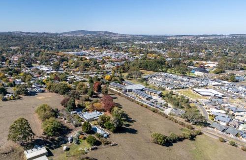 Mount Barker House | Mt Barker Nina's 2BR Self contained Cottage