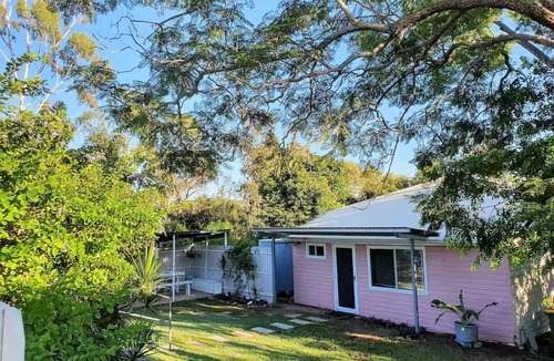 Mount Morgan House | Mt Morgan Hillside Cottage