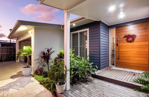 Mudjimba House | Mudjimba Seaside Retreat