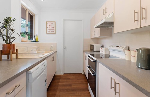 Corlette House | Mulloway Pet-Friendly Getaway