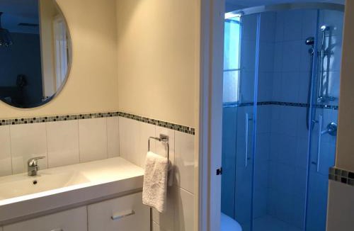 Leeming Bed & Breakfast | Murdoch Station Bed & Breakfast